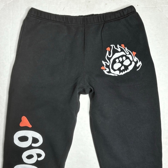 999 Burning Hearts Juice World Sweatpants - Picture 3 of 5